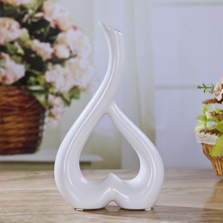 Creative Heart-shaped Ceramic Flower Vase for Home Office or Wedding Decor - Yellow